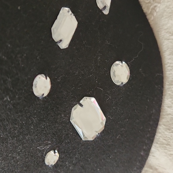 2 girls Gymboree Winter hats - Picture 5 of 8